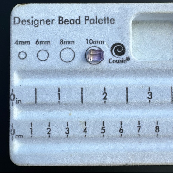 2.6 Cts Natural Bolivian Ametrine - Picture 3 of 17